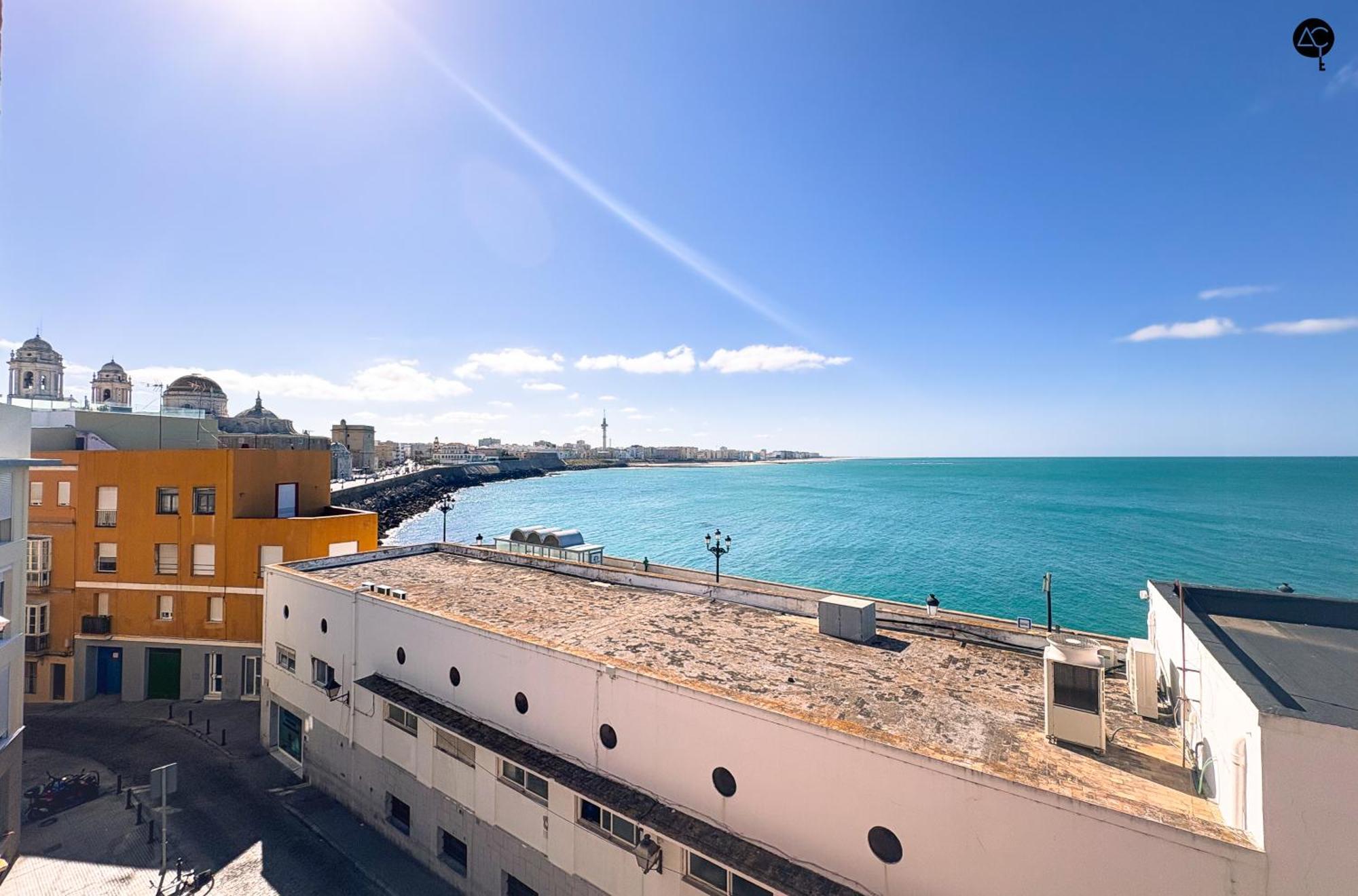 Balcon Al Mar Con Ascensor Grupo Ac Gestion * Cadiz